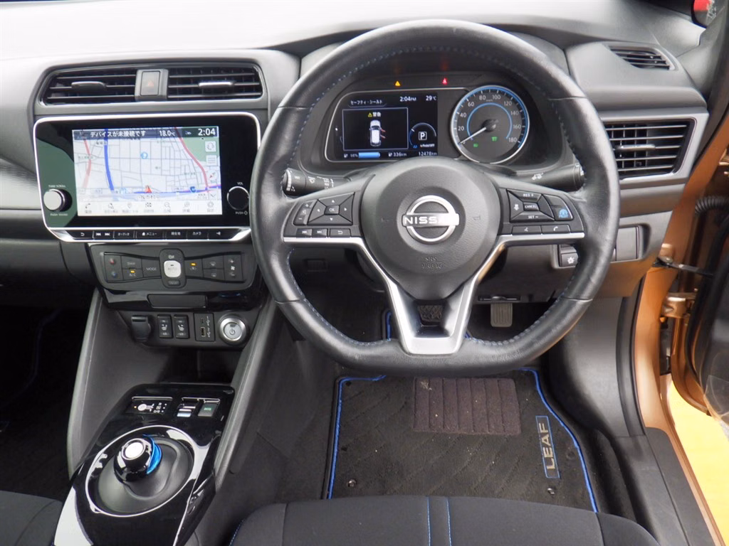 NISSAN LEAF