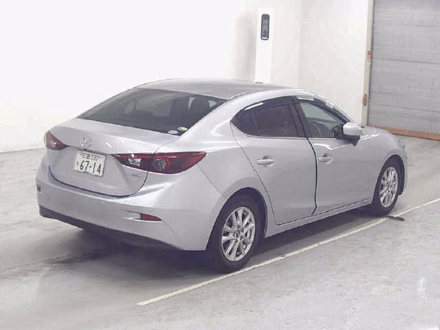 MAZDA AXELA