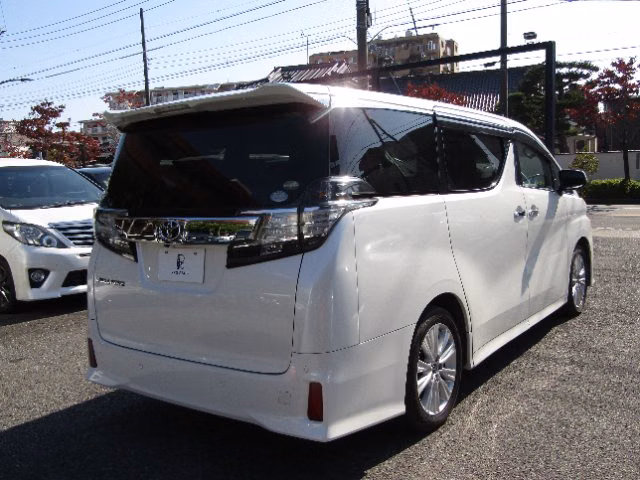 TOYOTA VELLFIRE