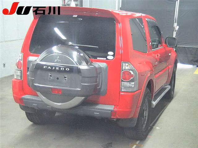 MITSUBISHI PAJERO