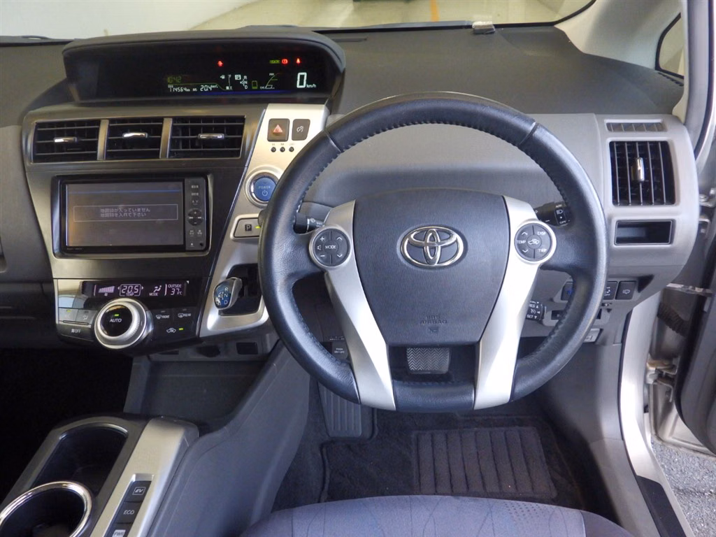 TOYOTA PRIUS ALPHA