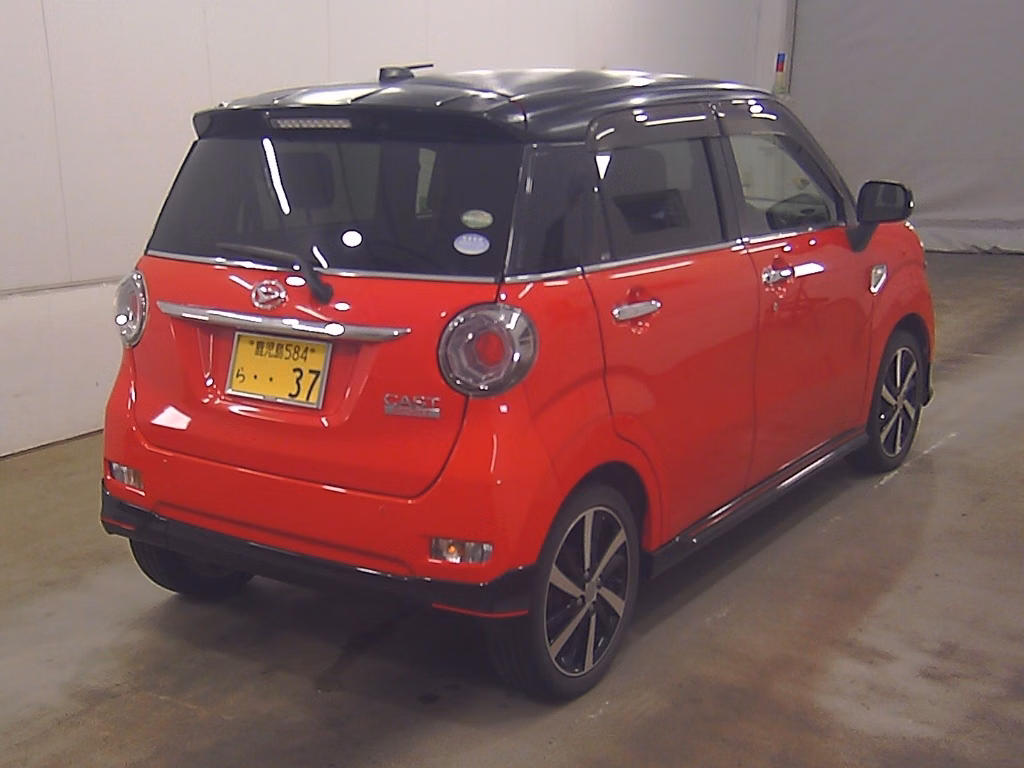 DAIHATSU CAST