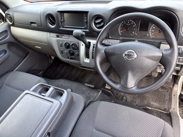 NISSAN NV350 CARAVAN