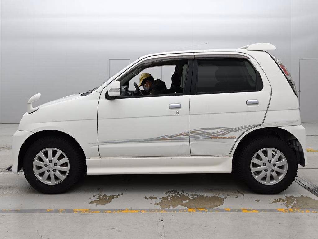 DAIHATSU TERIOS KID