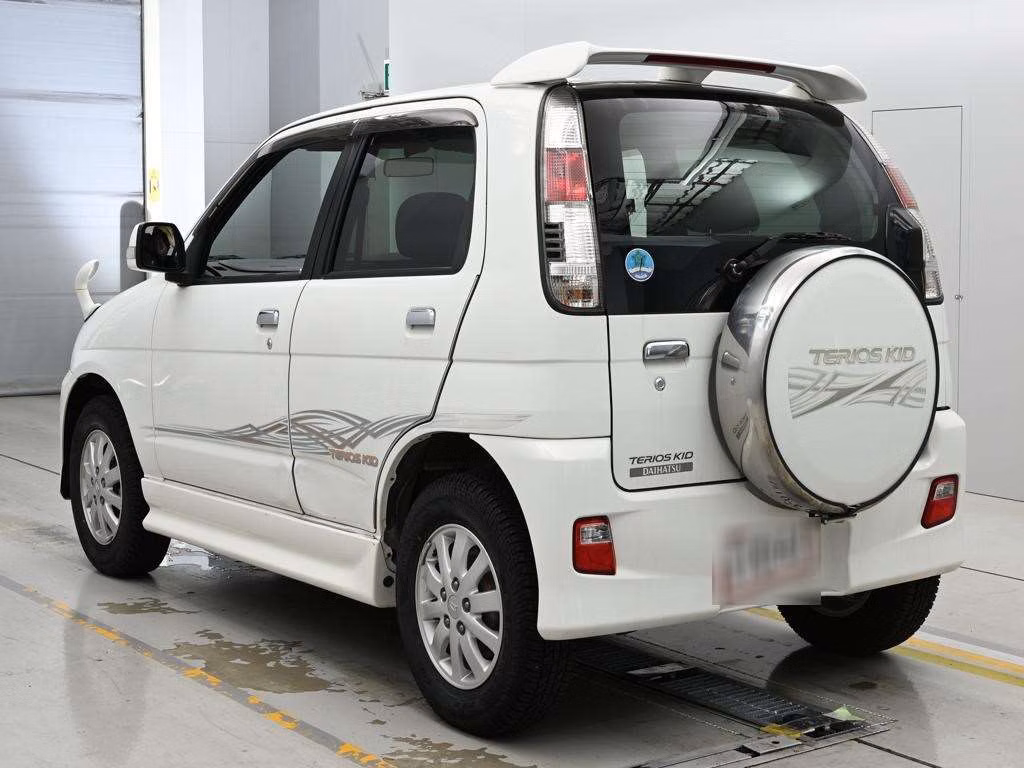 DAIHATSU TERIOS KID