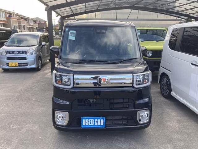 DAIHATSU WAKE