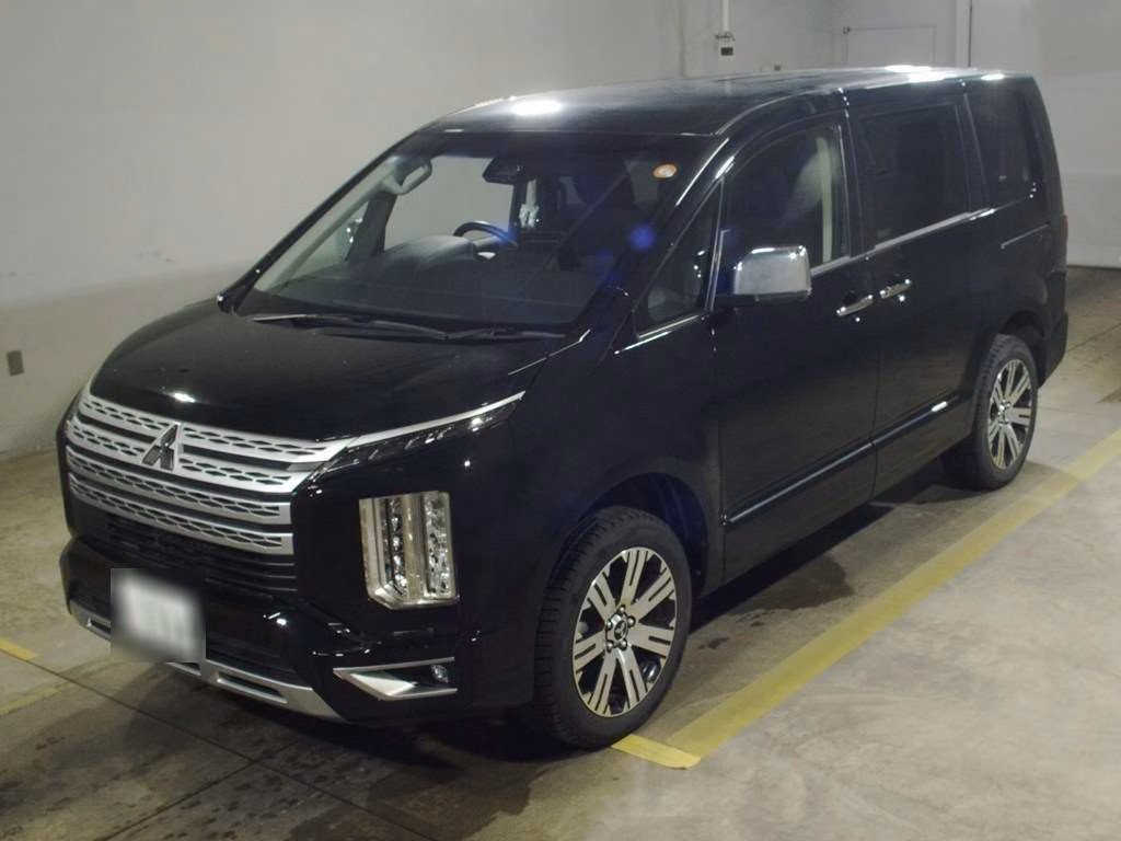 MITSUBISHI DELICA D:5