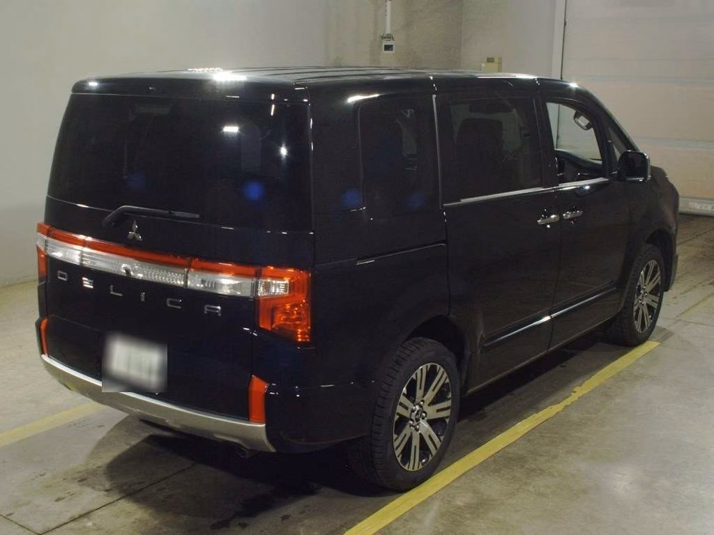 MITSUBISHI DELICA D:5
