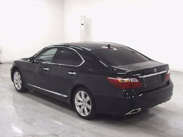 LEXUS LS600H