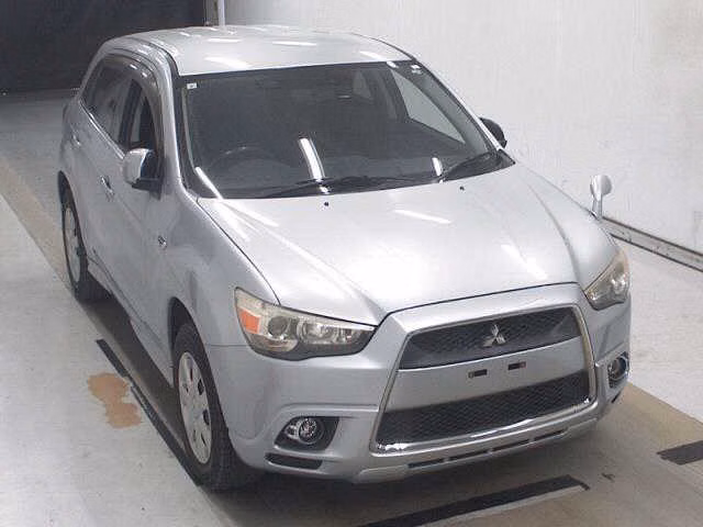MITSUBISHI RVR