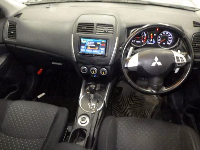 MITSUBISHI RVR