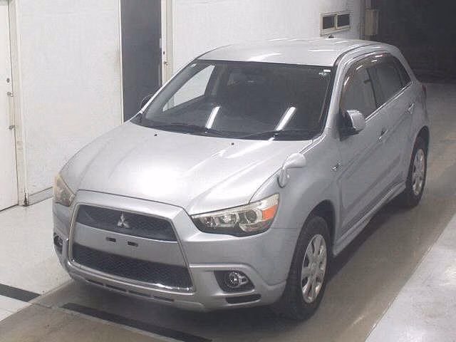 MITSUBISHI RVR