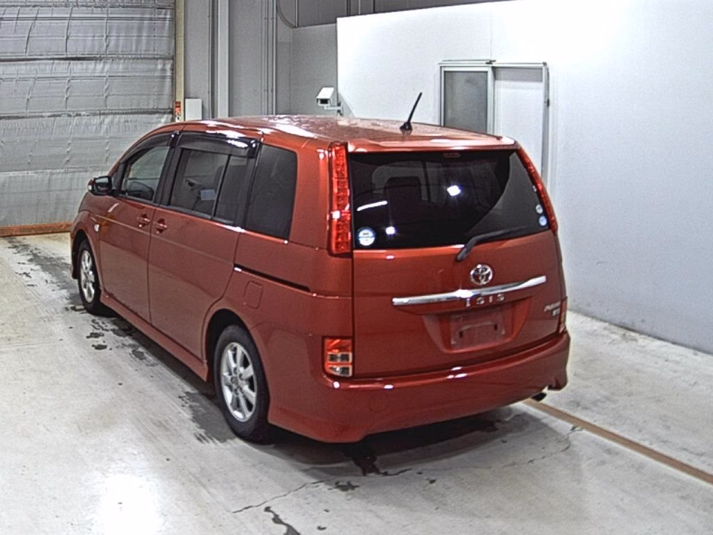 TOYOTA ISIS