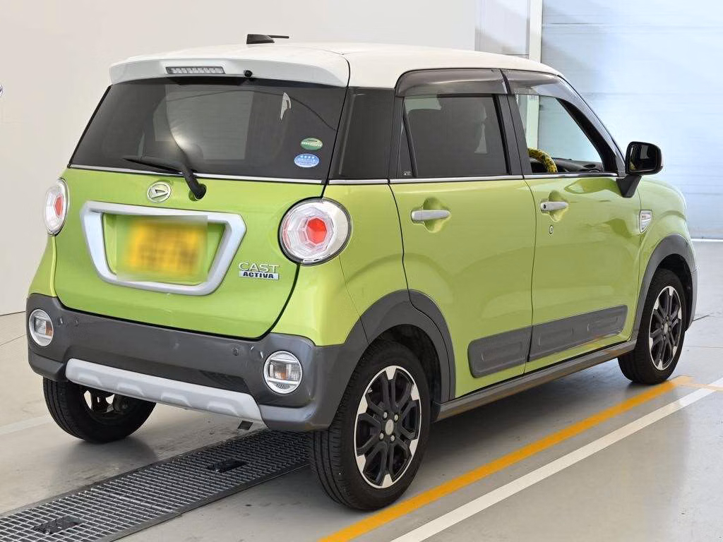 DAIHATSU CAST