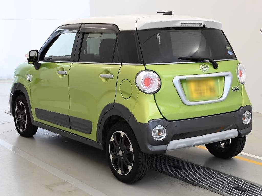 DAIHATSU CAST