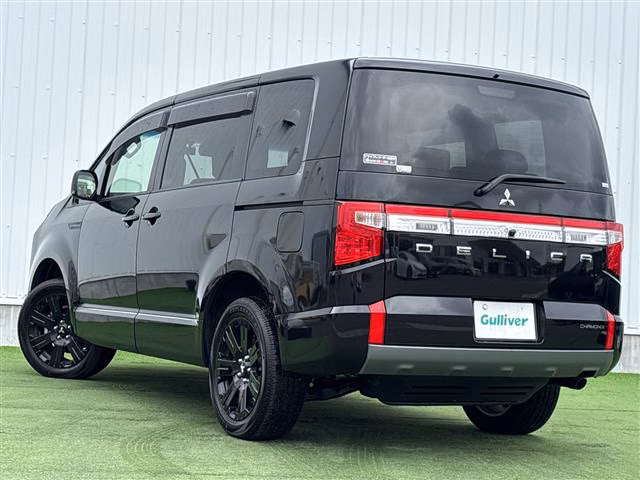 MITSUBISHI DELICA D:5