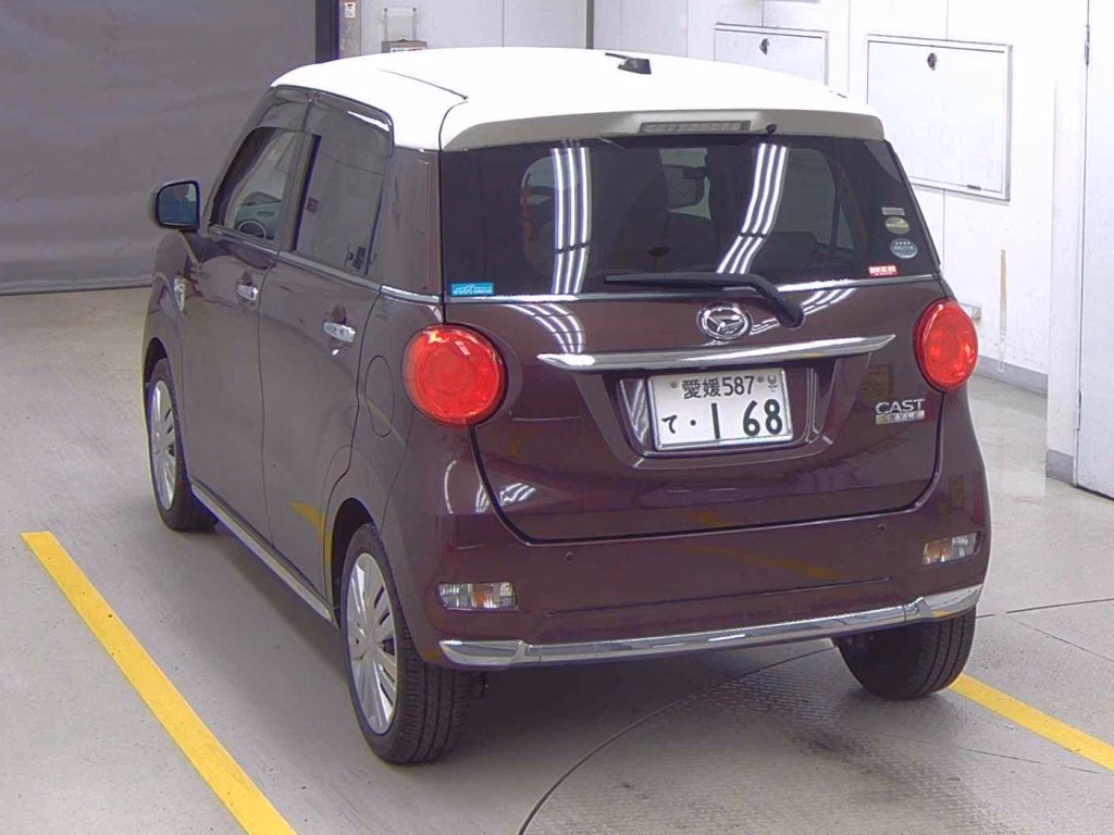 DAIHATSU CAST