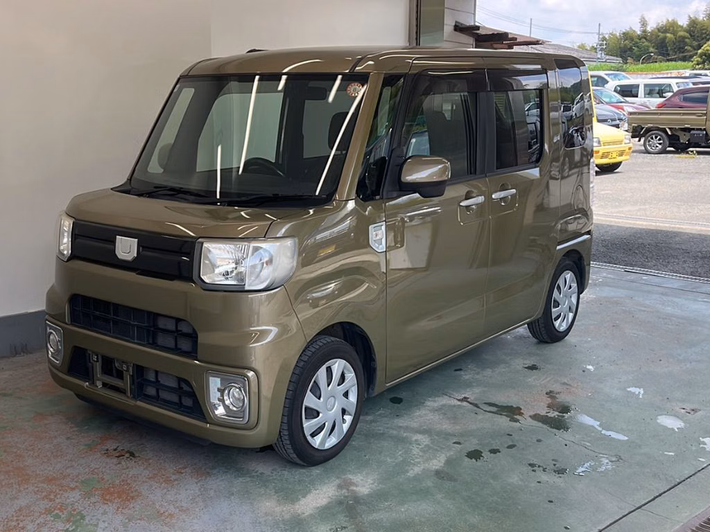 DAIHATSU WAKE