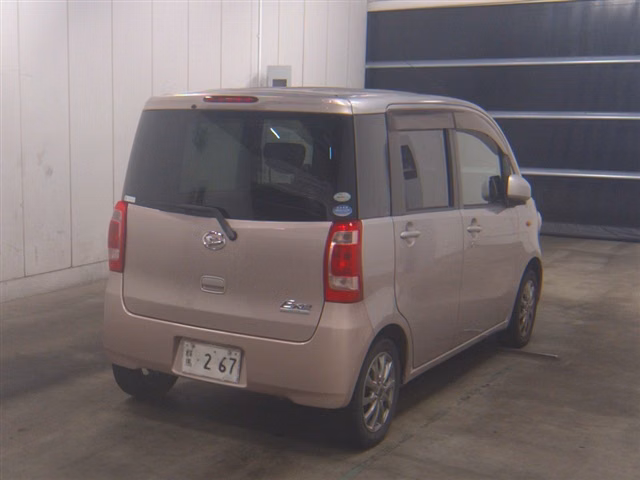 DAIHATSU TANTO EXE