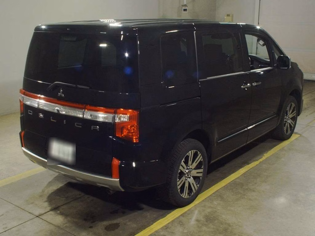 MITSUBISHI DELICA D:5
