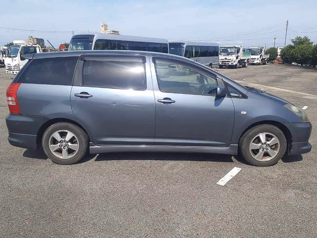 TOYOTA WISH