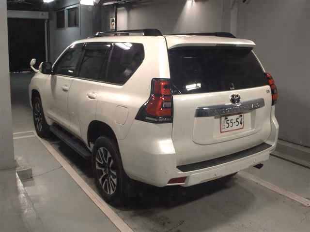 TOYOTA LAND CRUISER PRADO