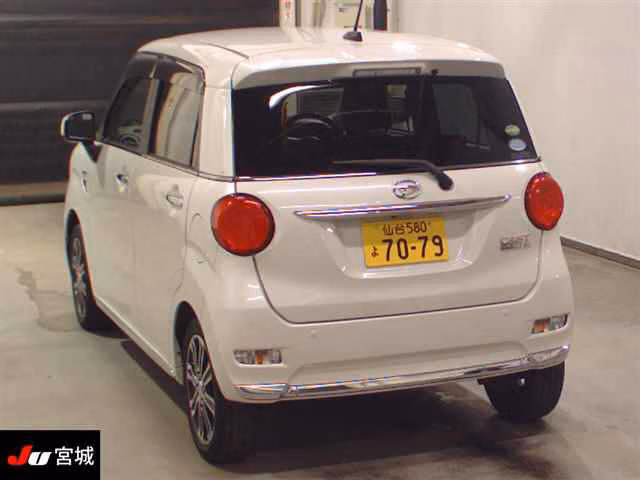 DAIHATSU CAST