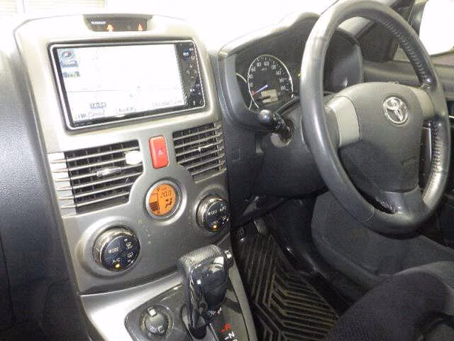 TOYOTA RUSH