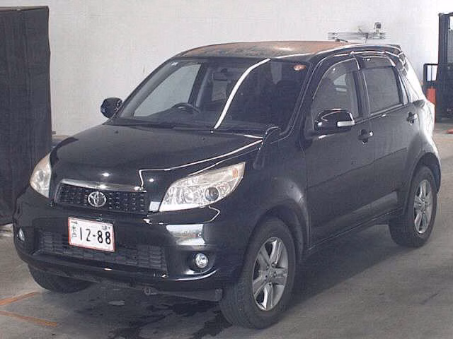 TOYOTA RUSH