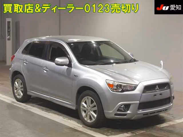 MITSUBISHI RVR
