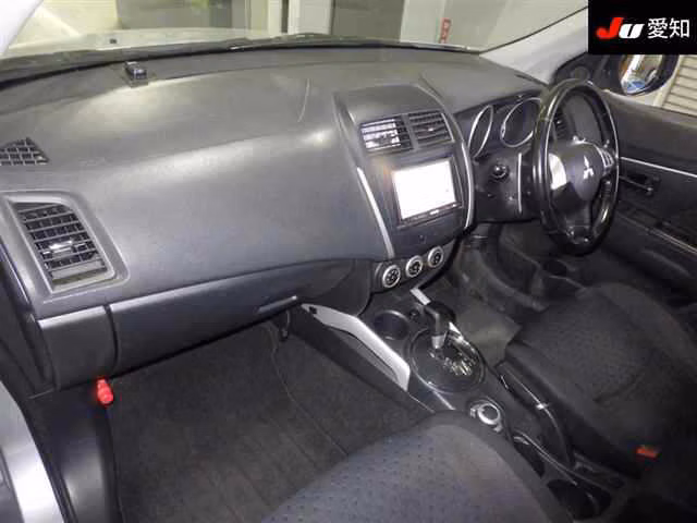 MITSUBISHI RVR
