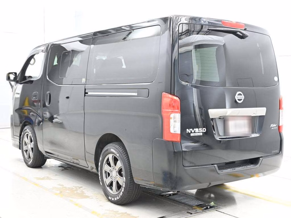 NISSAN NV350 CARAVAN