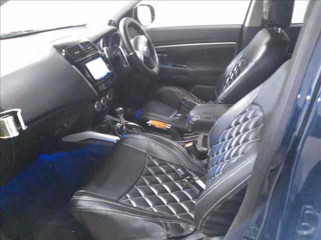 MITSUBISHI RVR