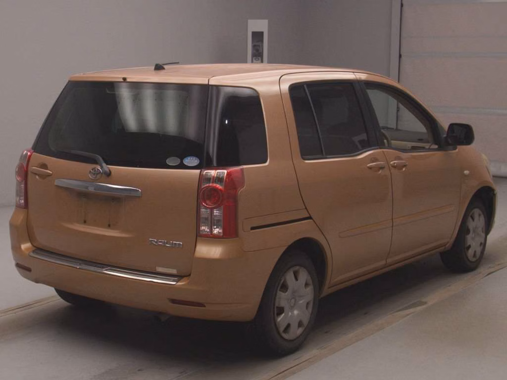 TOYOTA RAUM