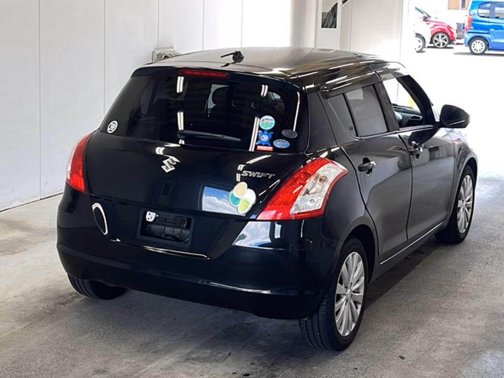 SUZUKI SWIFT