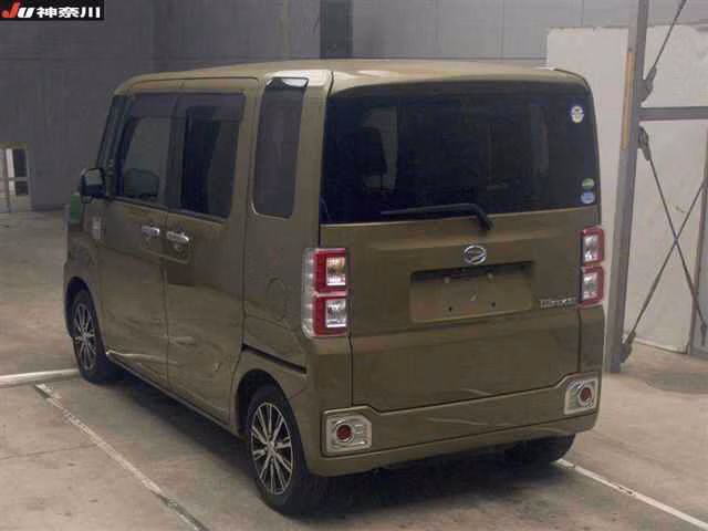 DAIHATSU WAKE
