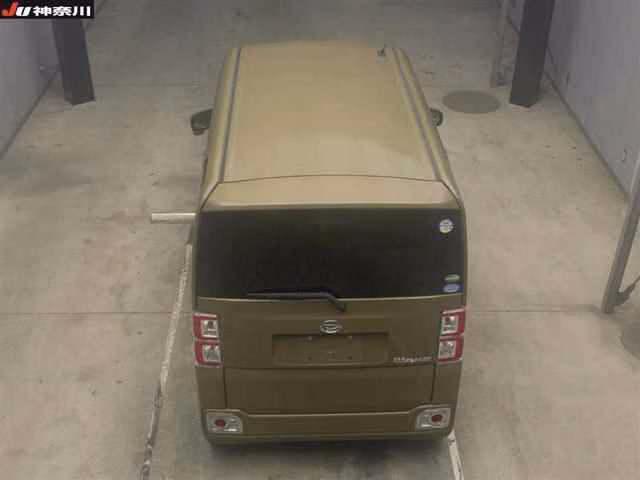 DAIHATSU WAKE