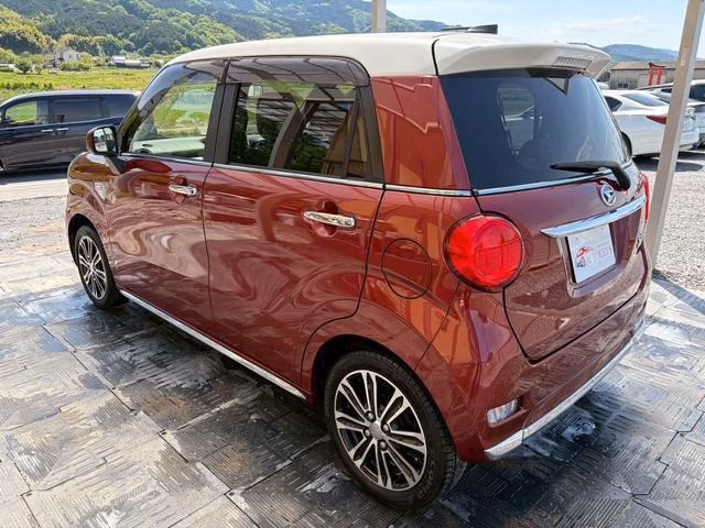 DAIHATSU CAST