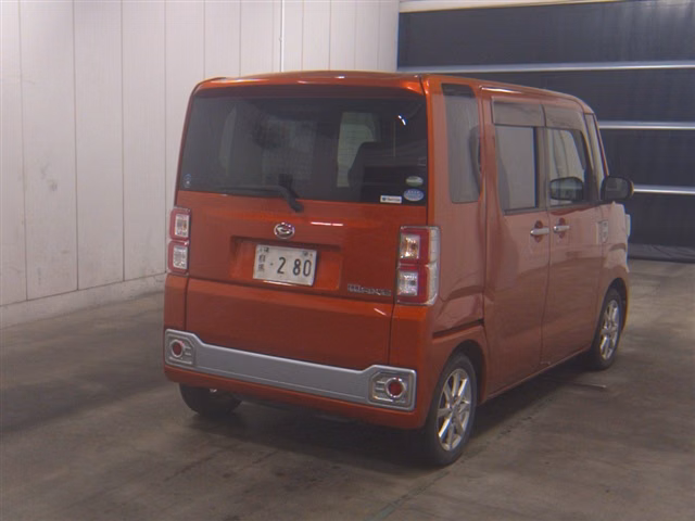 DAIHATSU WAKE