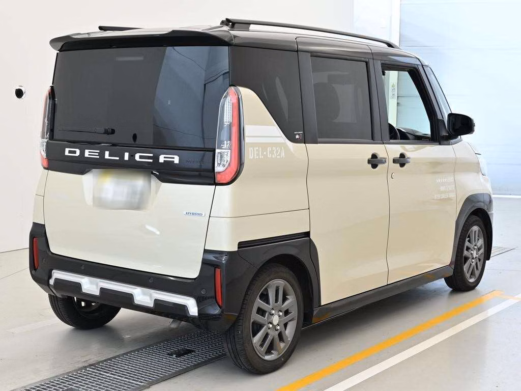 MITSUBISHI DELICA MINI