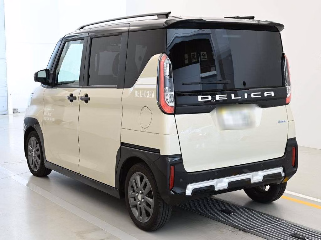 MITSUBISHI DELICA MINI