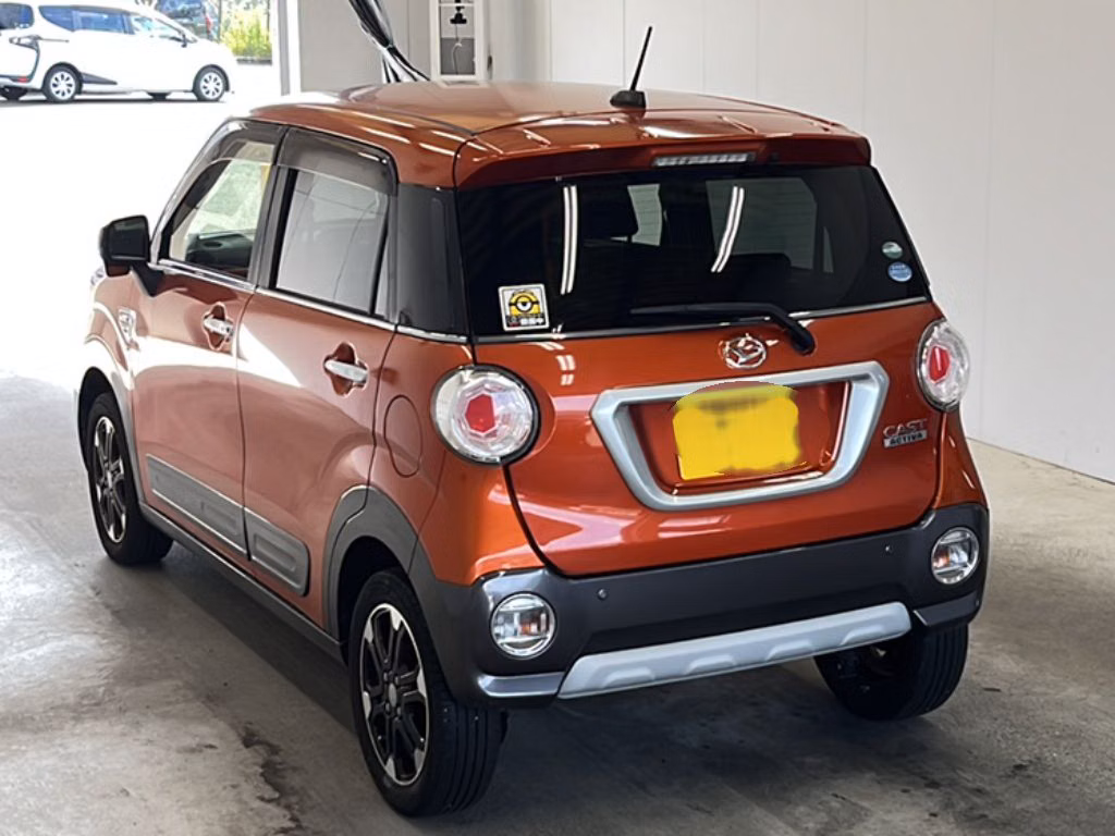 DAIHATSU CAST