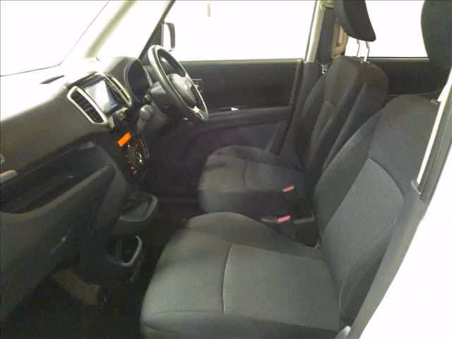 MITSUBISHI DELICA D:2