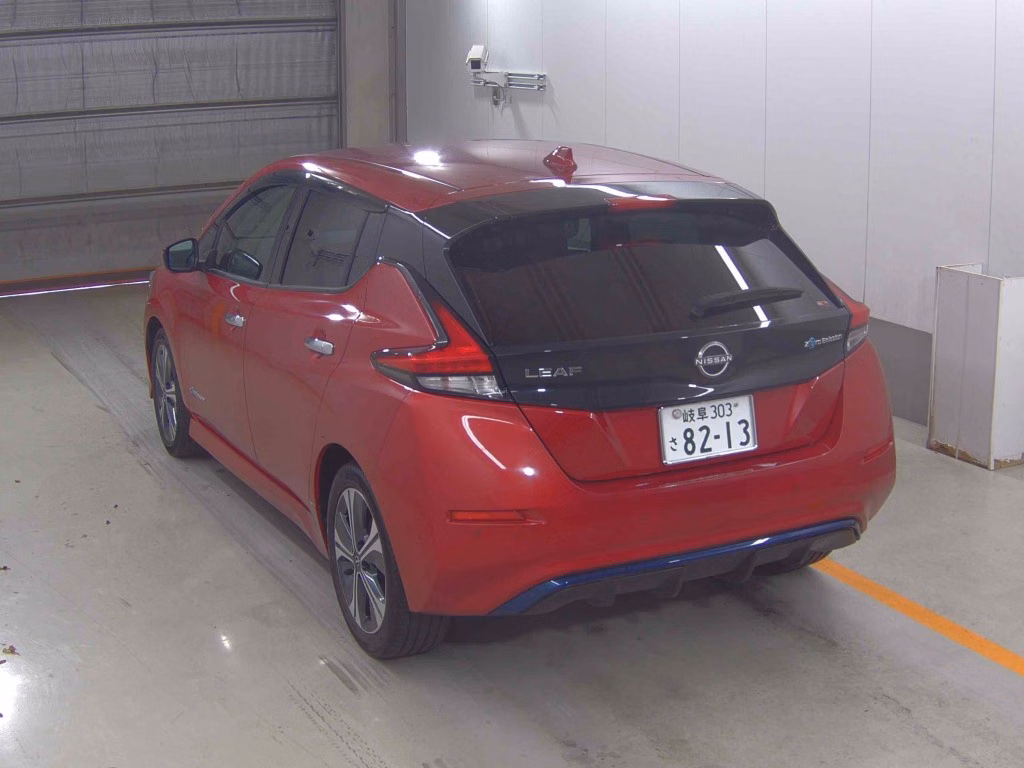 NISSAN LEAF