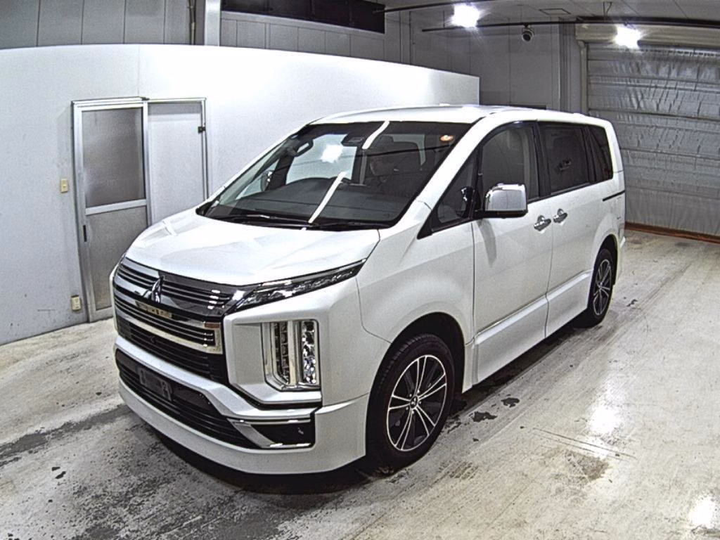 MITSUBISHI DELICA D:5