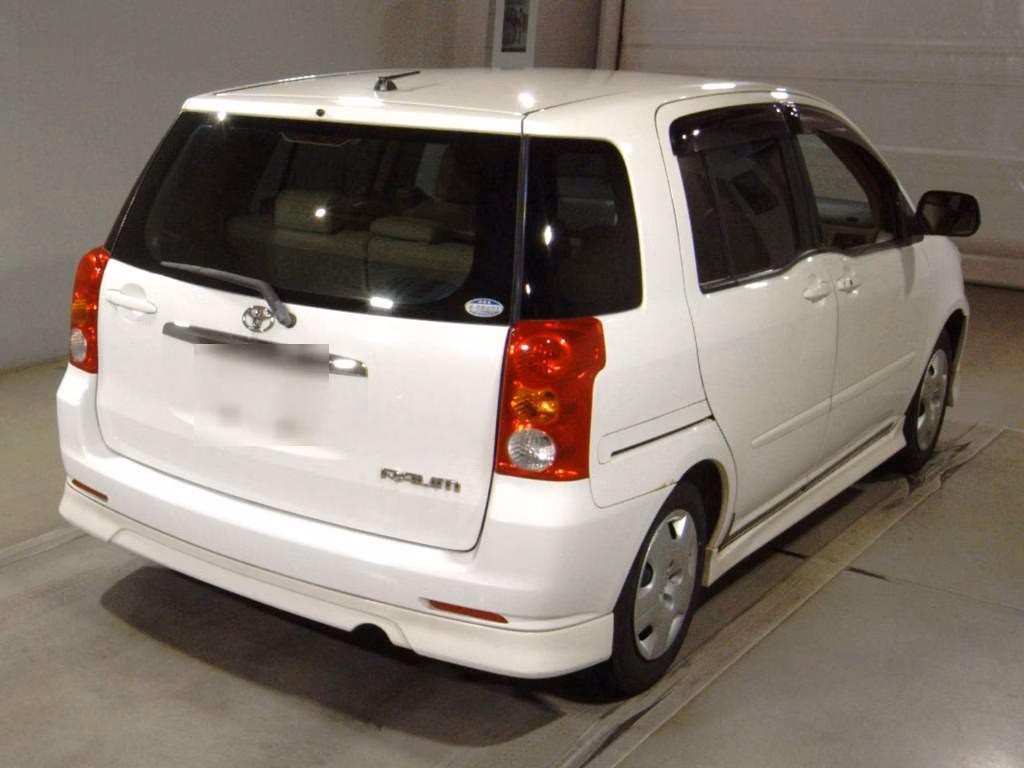 TOYOTA RAUM
