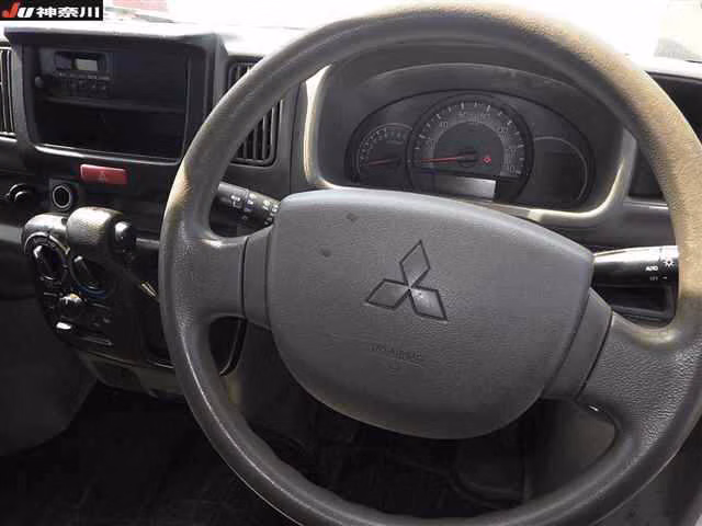 MITSUBISHI MINICAB