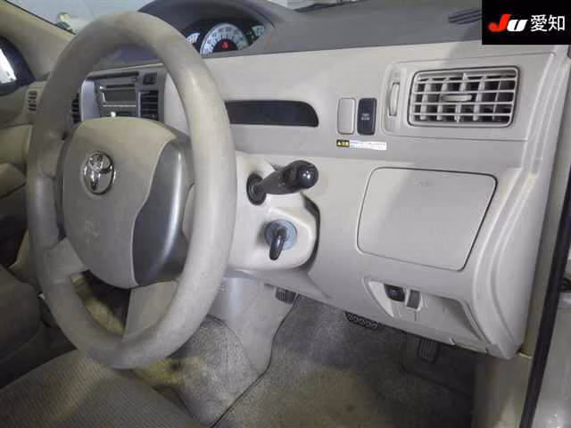 TOYOTA RAUM