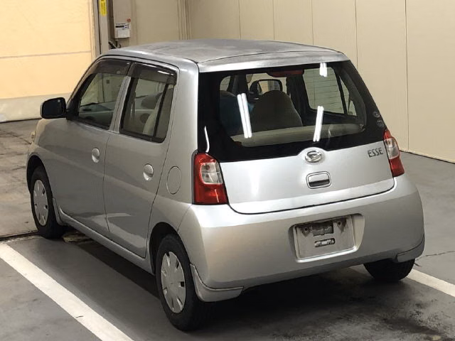 DAIHATSU ESSE