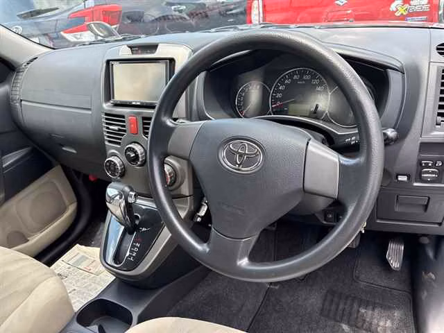 TOYOTA RUSH